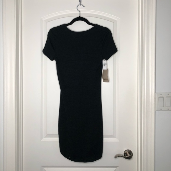 Aritzia T-Shirt Dress - Picture 4 of 4
